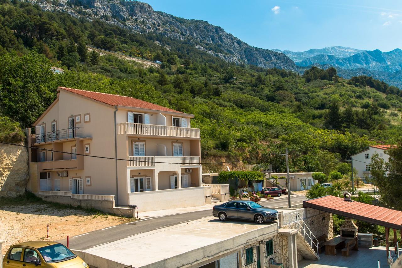 Matko'S Oasis Apartments 브렐라 외부 사진