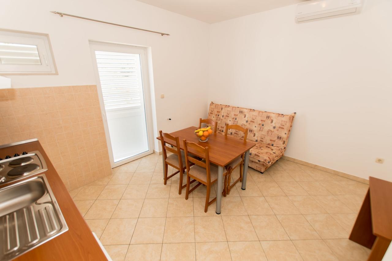 Matko'S Oasis Apartments 브렐라 외부 사진